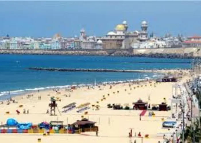 Paseo Maritimo De Cadiz