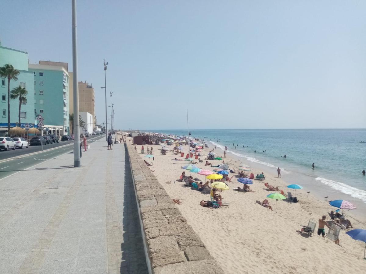 Paseo Maritimo De * Cádiz
